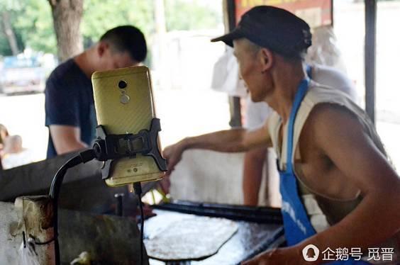 黄琴大叔爆料视频播放,幕后真相大曝光！  第2张